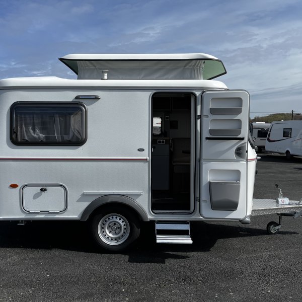 Champion Caravanes et Camping Car TOURING 310 FAMILIA LEGEND EDITION Eriba